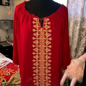 Super cute women’s 3/4 sleeve blouse!